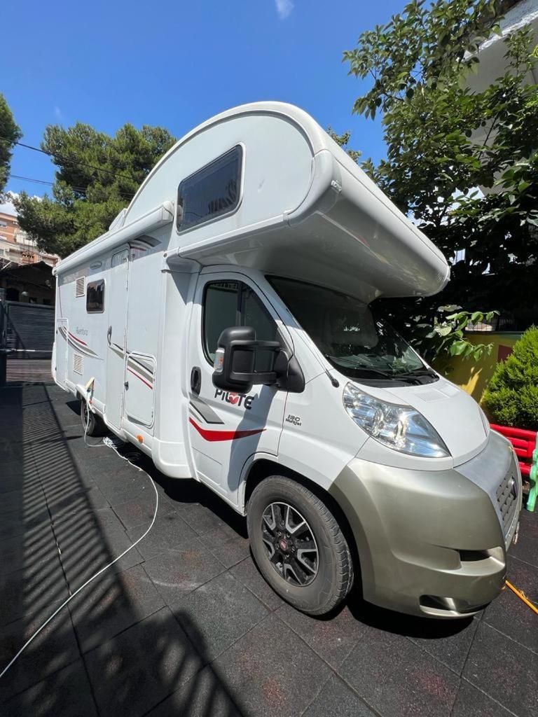 Camper Rent Motorhome Albanian Tirana Esterno foto